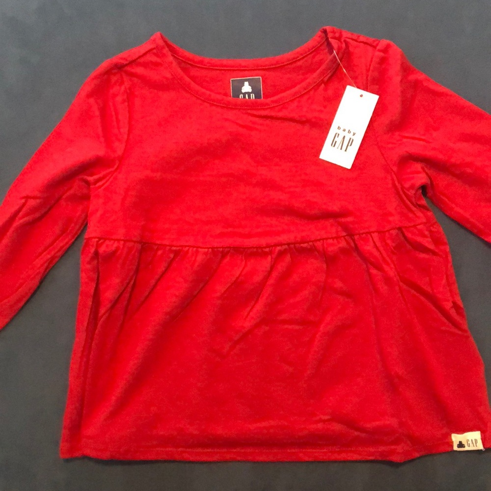 GAP - Red Top (NWT) - Picture 2 of 6